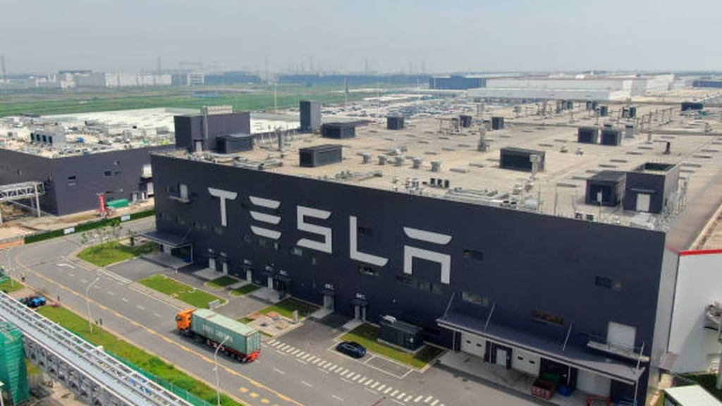 Tesla abrirá megafábrica en Shanghái