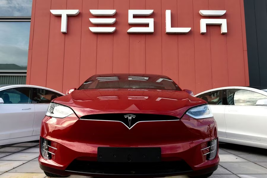 Tesla vuelve a bajar los precios para incentivar la demanda